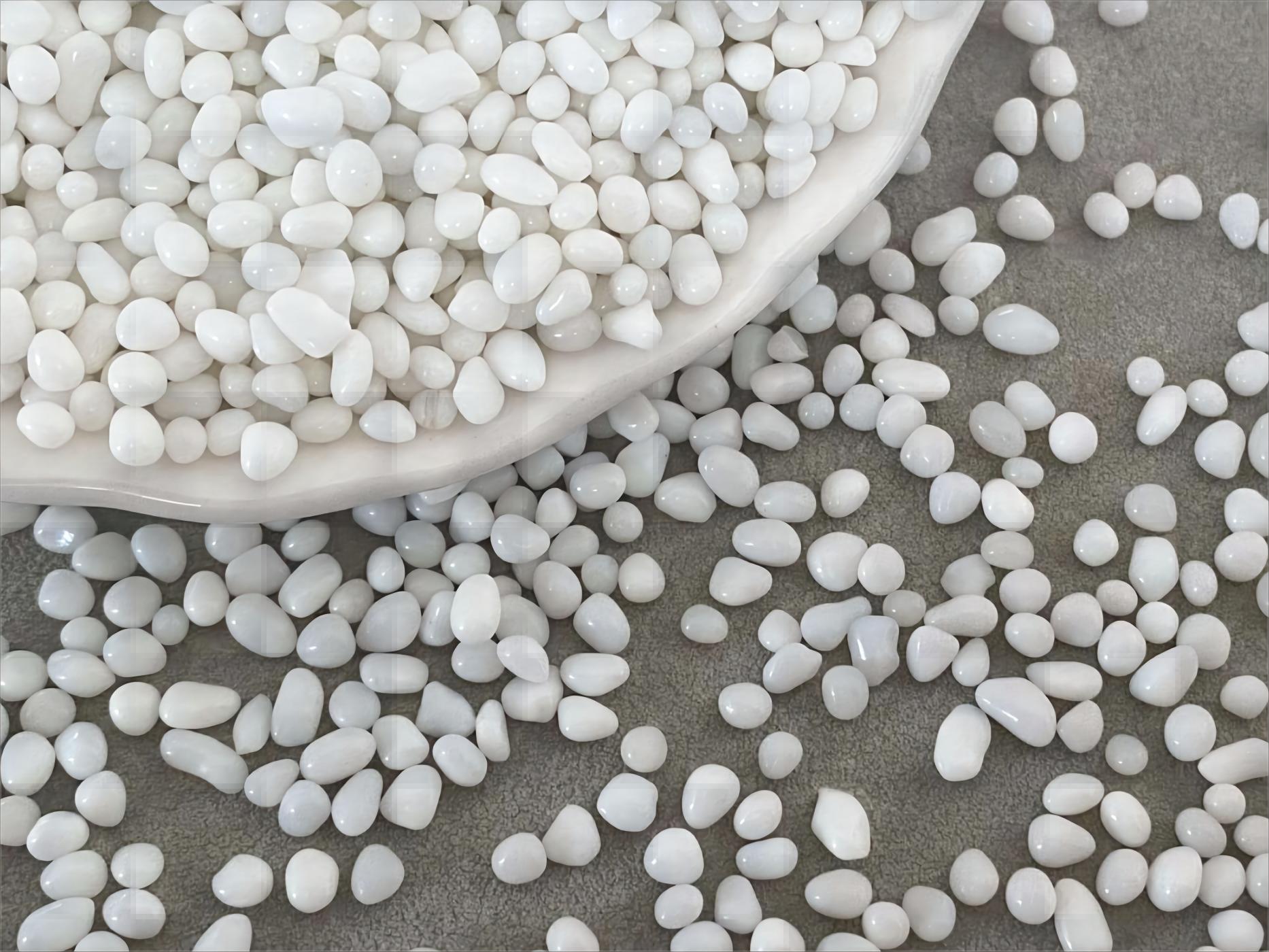 irregular pool glass beads white color